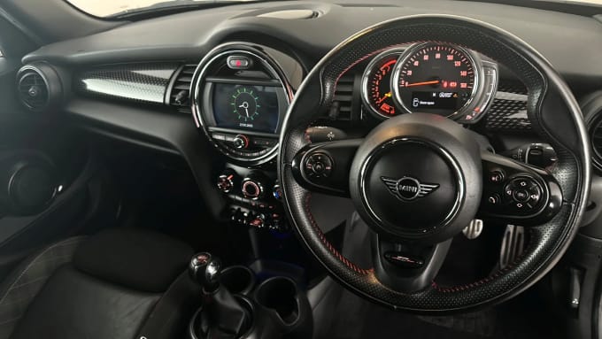 2019 Mini Hatch