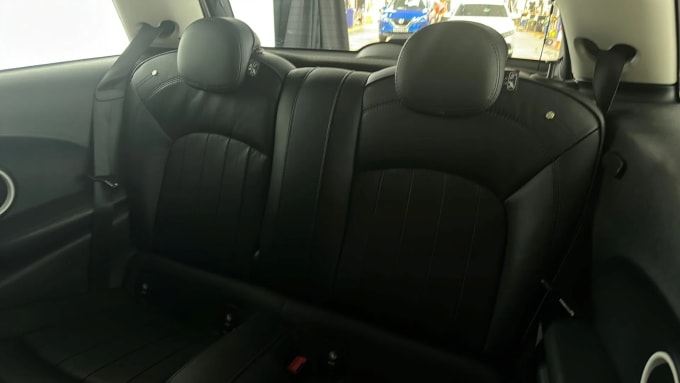 2018 Mini Hatch