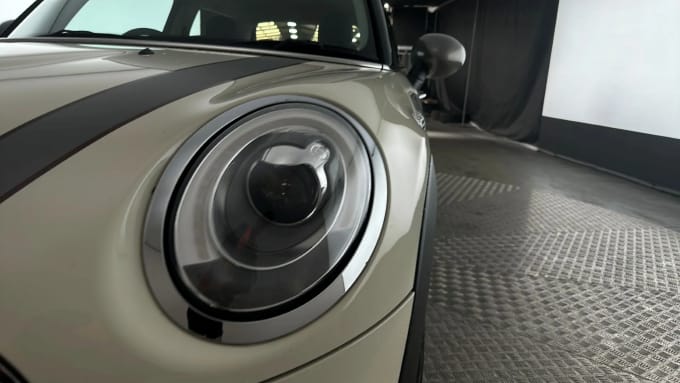 2018 Mini Hatch