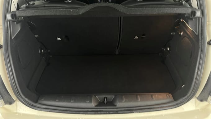2018 Mini Hatch