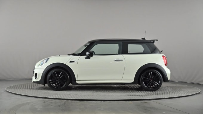 2019 Mini Hatch