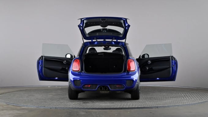 2018 Mini Hatch