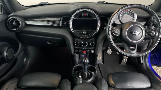2018 Mini Hatch