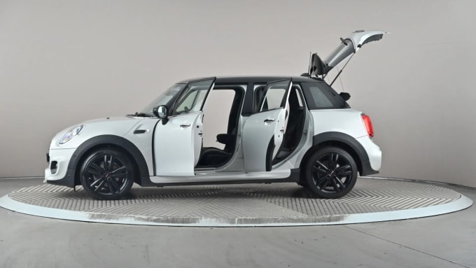 2019 Mini Hatch