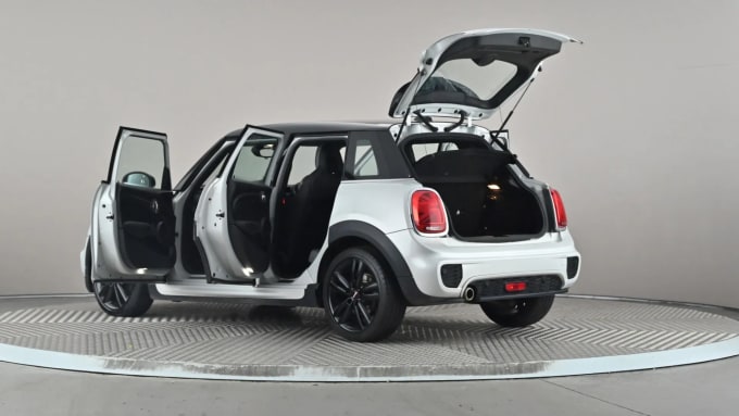 2019 Mini Hatch