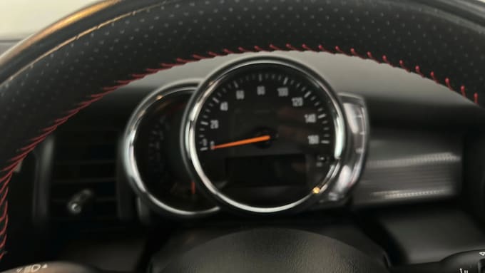2019 Mini Hatch