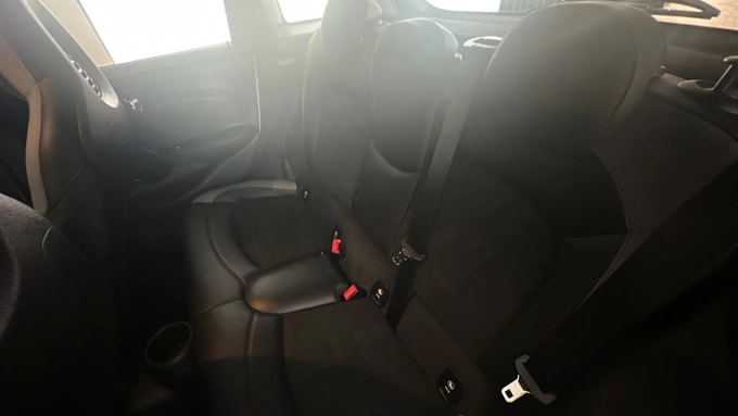 2019 Mini Hatch