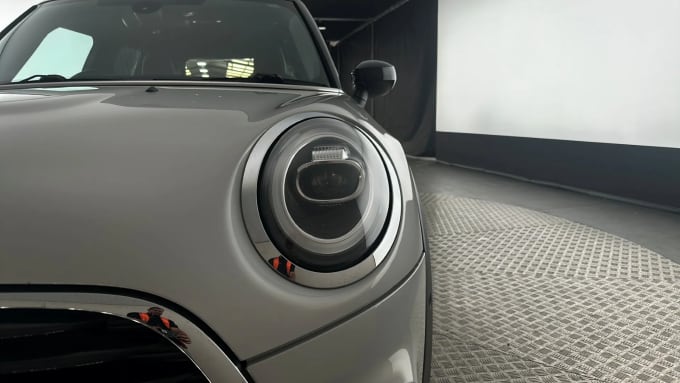 2019 Mini Hatch