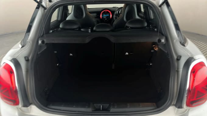2019 Mini Hatch