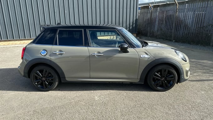 2019 Mini Hatch