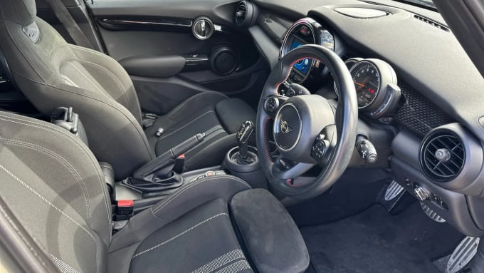 2019 Mini Hatch