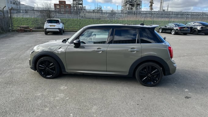 2019 Mini Hatch