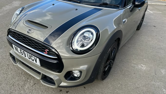 2019 Mini Hatch