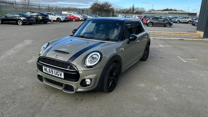 2019 Mini Hatch