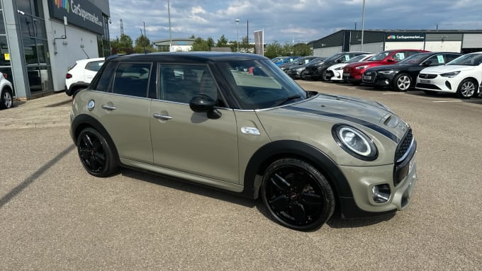 2019 Mini Hatch