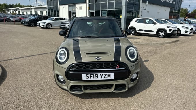 2019 Mini Hatch