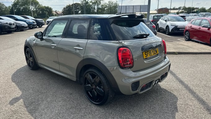 2019 Mini Hatch