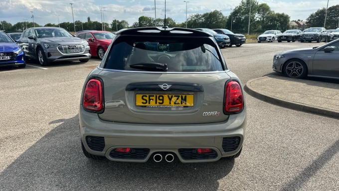 2019 Mini Hatch