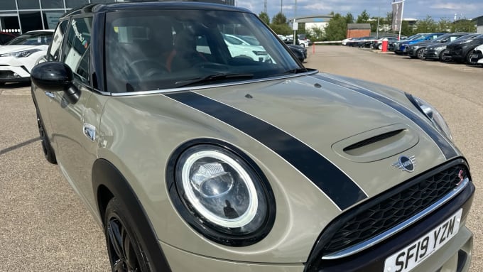 2019 Mini Hatch