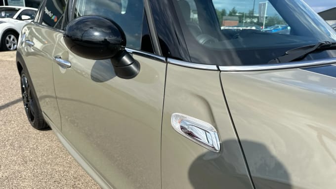 2019 Mini Hatch