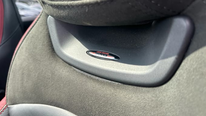 2019 Mini Hatch