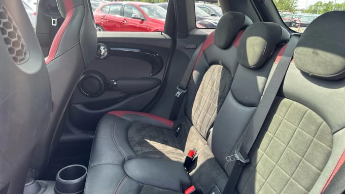 2019 Mini Hatch