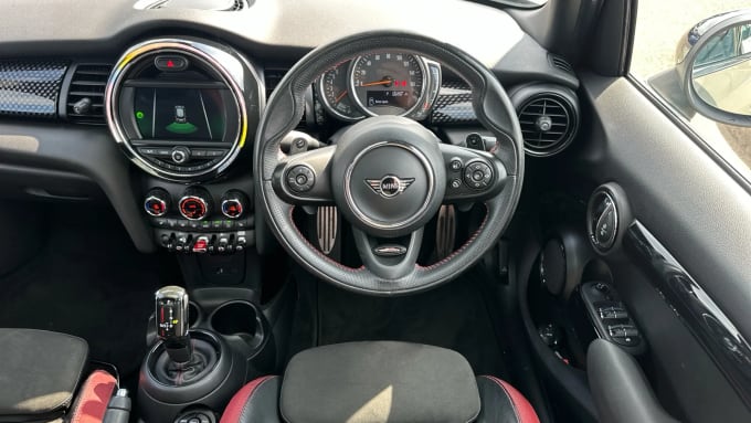 2019 Mini Hatch