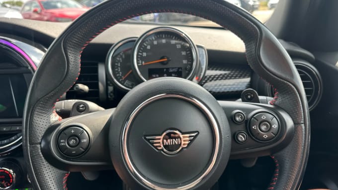 2019 Mini Hatch