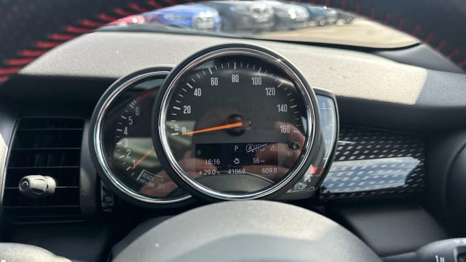 2019 Mini Hatch