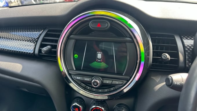2019 Mini Hatch