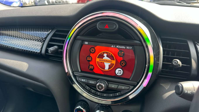 2019 Mini Hatch