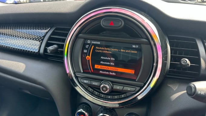 2019 Mini Hatch