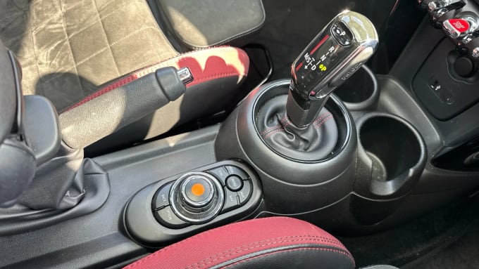 2019 Mini Hatch