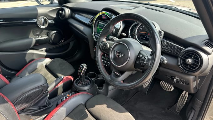 2019 Mini Hatch