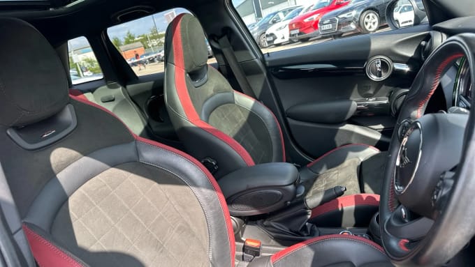 2019 Mini Hatch