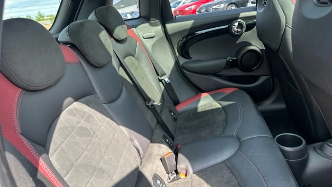 2019 Mini Hatch