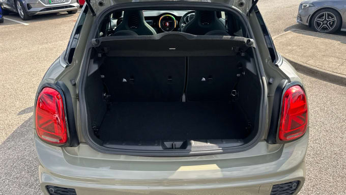 2019 Mini Hatch
