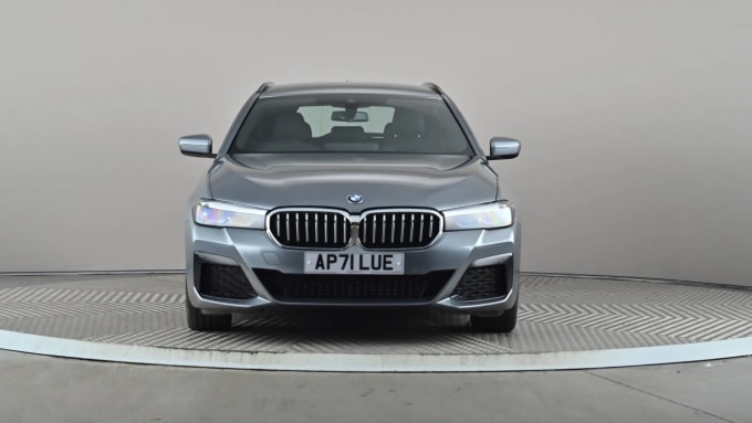2022 BMW 5 Series Touring