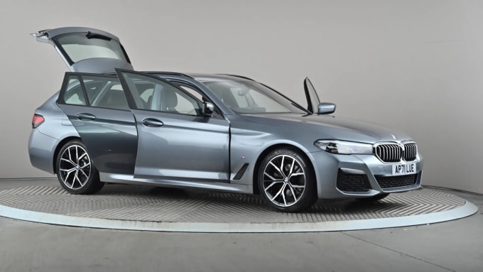 2022 BMW 5 Series Touring