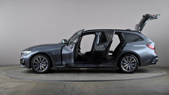 2022 BMW 3 Series Touring