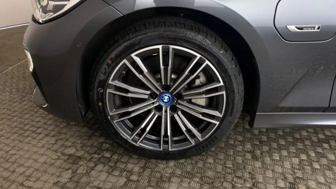 2022 BMW 3 Series Touring