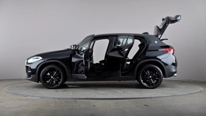 2022 BMW X2
