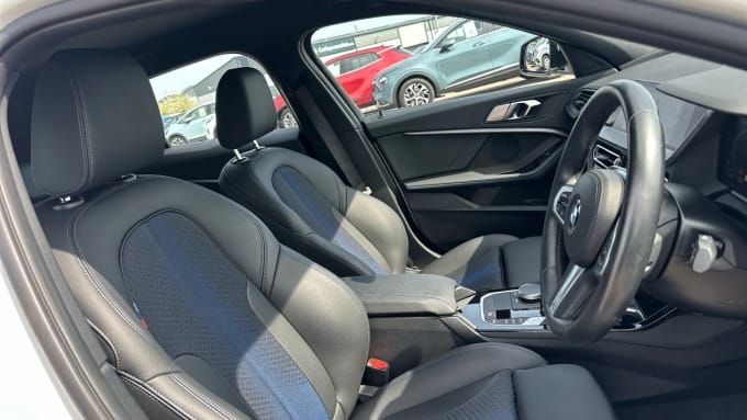 2022 BMW 1 Series