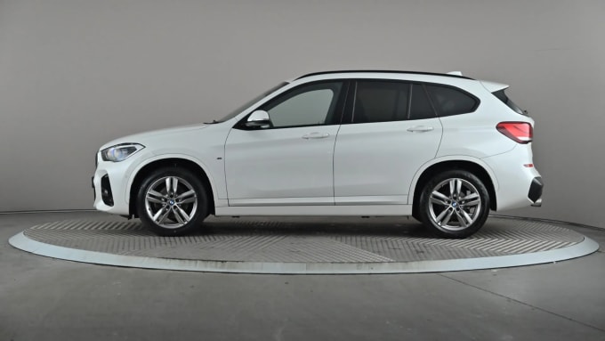2022 BMW X1