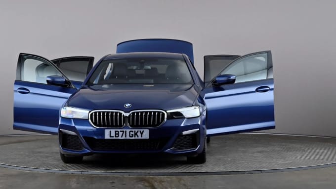 2022 BMW 5 Series