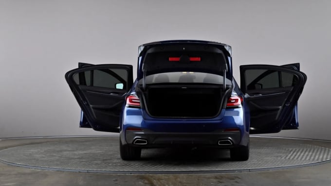 2022 BMW 5 Series