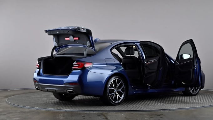 2022 BMW 5 Series