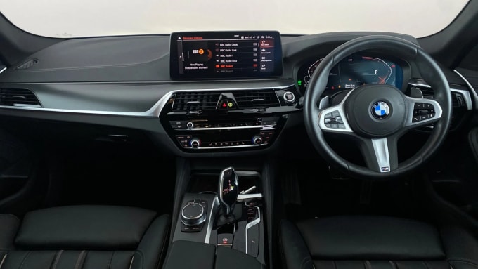 2022 BMW 5 Series