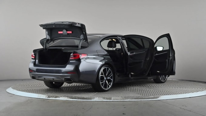 2021 BMW 5 Series