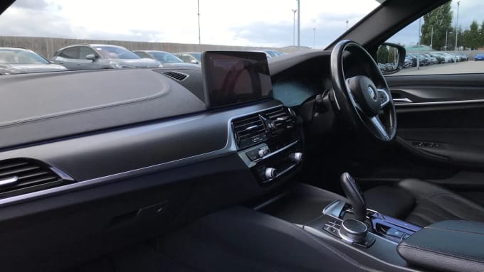 2021 BMW 5 Series